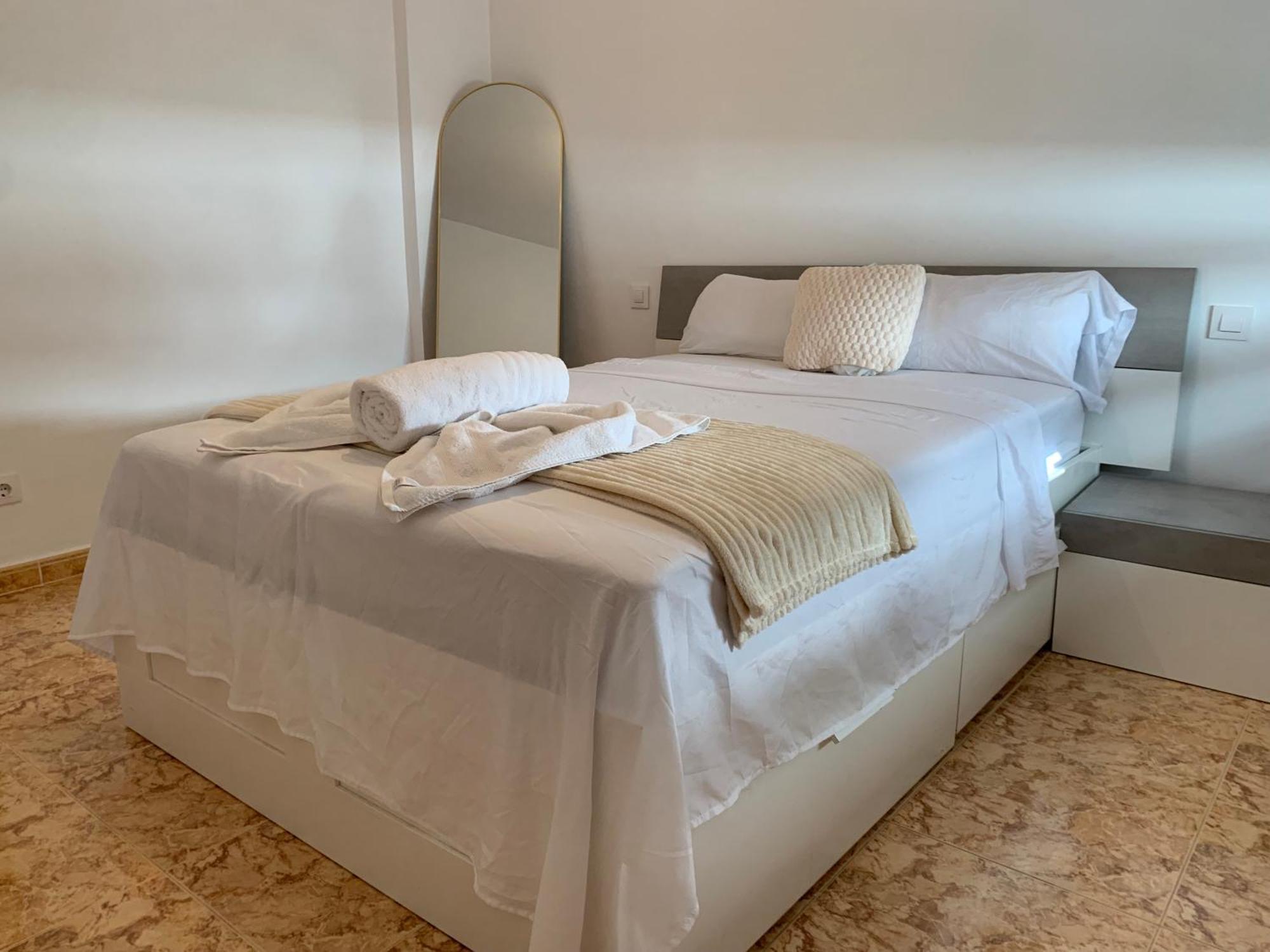 Pisos Baraja Gl Appartement Madrid Buitenkant foto