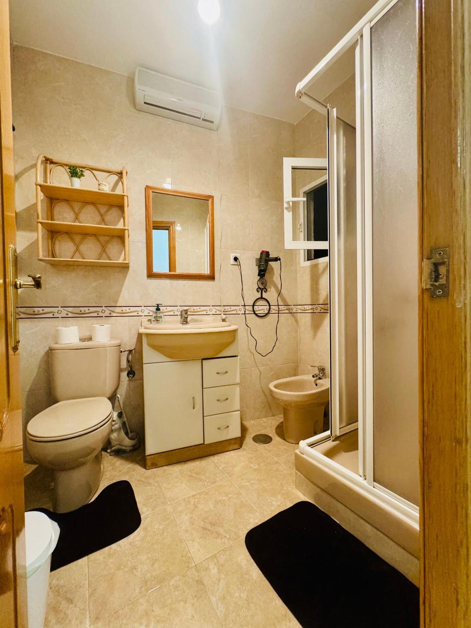 Pisos Baraja Gl Appartement Madrid Buitenkant foto