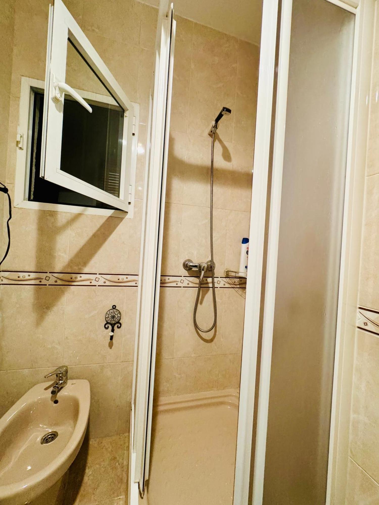 Pisos Baraja Gl Appartement Madrid Buitenkant foto